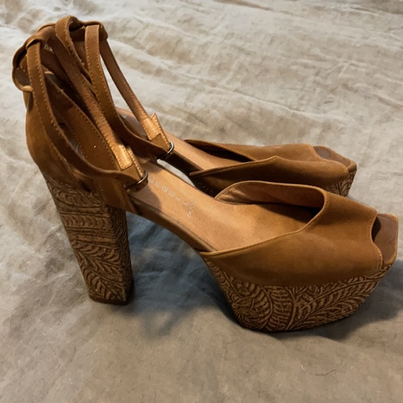 Jeffrey Campbell Detailed Strappy Sandals - Picture 4 of 5